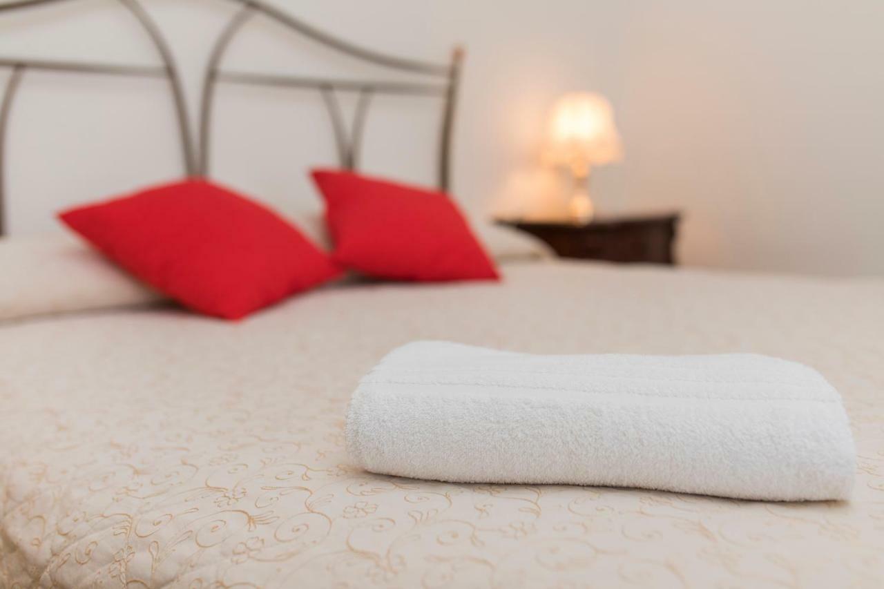 Il Roseto Hotel Аджерола Екстериор снимка