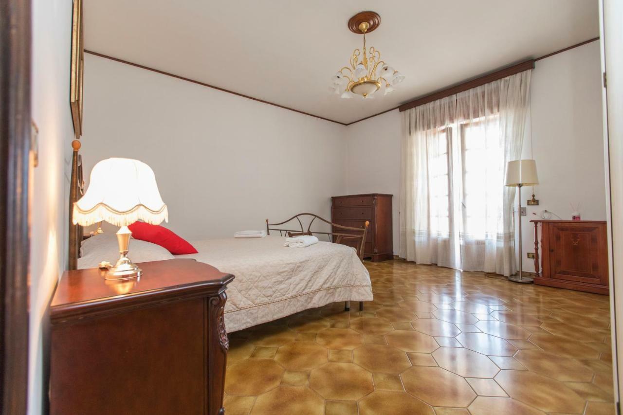 Il Roseto Hotel Аджерола Екстериор снимка