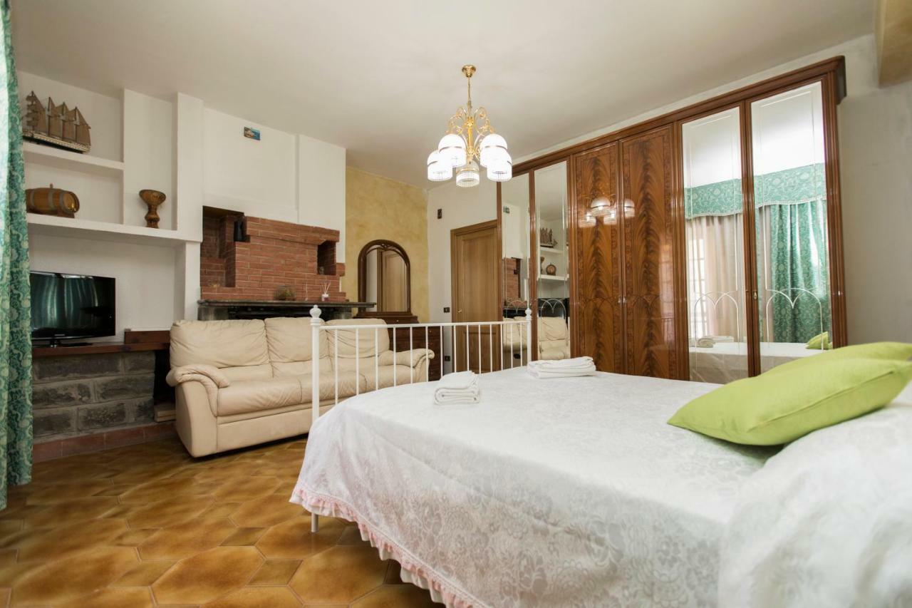 Il Roseto Hotel Аджерола Екстериор снимка